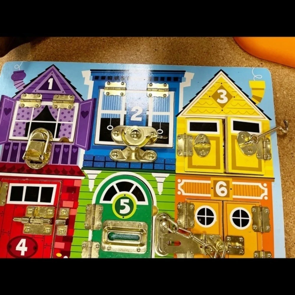 Lastches Board ages 3+ melissa& doug - Picture 5 of 5